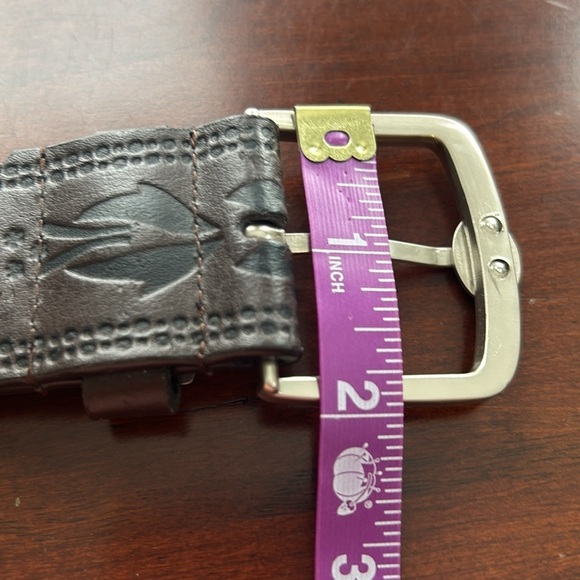 Genuine leather size small belt tooled with l.e.i. On buckle & on return loop. - Picture 6 of 12